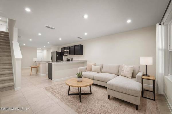 7213 LUMINARY LN, Jacksonville, FL 32210