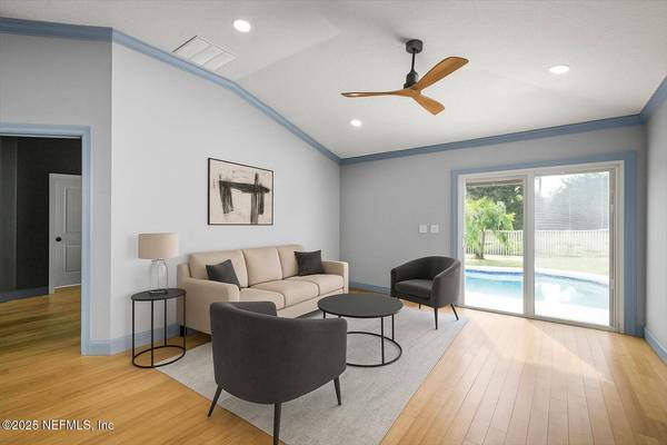 389 W TROPICAL TRCE, Jacksonville, FL 32259