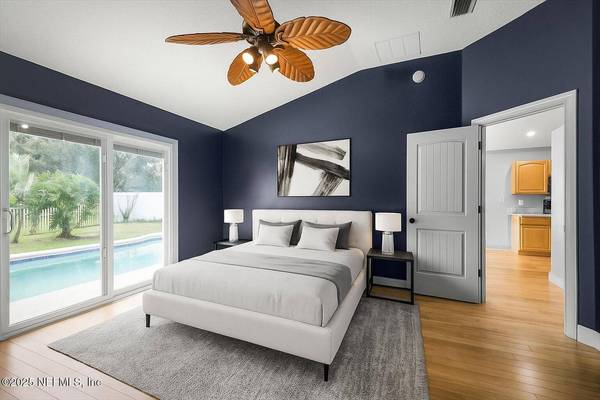 389 W TROPICAL TRCE, Jacksonville, FL 32259