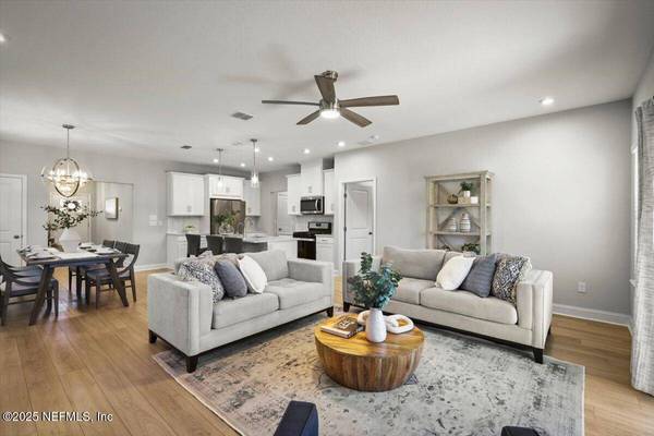 13402 HOLSINGER BLVD, Jacksonville, FL 32256