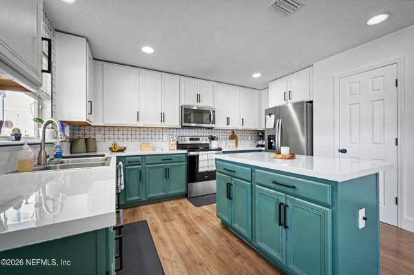 4003 CEDAR BLUFF LN, Jacksonville, FL 32226