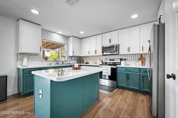 4003 CEDAR BLUFF LN, Jacksonville, FL 32226