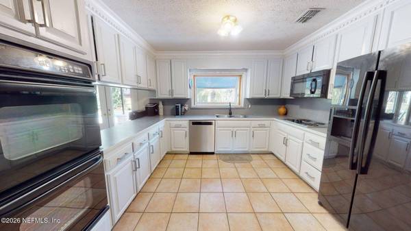 4575 OAK BAY DR, Jacksonville, FL 32277