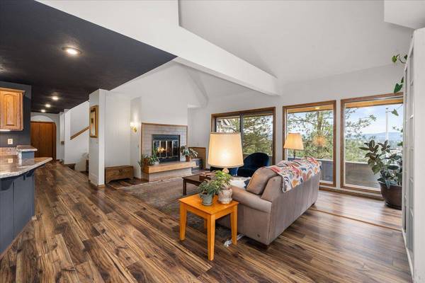 8615 N Northview Ct, Spokane, WA 99208