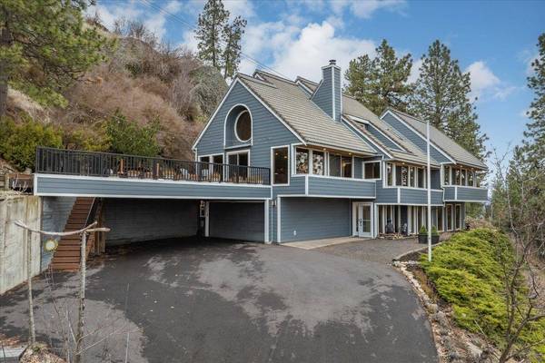 8615 N Northview Ct, Spokane, WA 99208