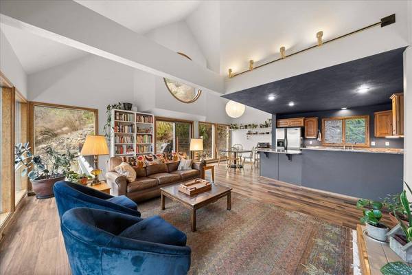 8615 N Northview Ct, Spokane, WA 99208