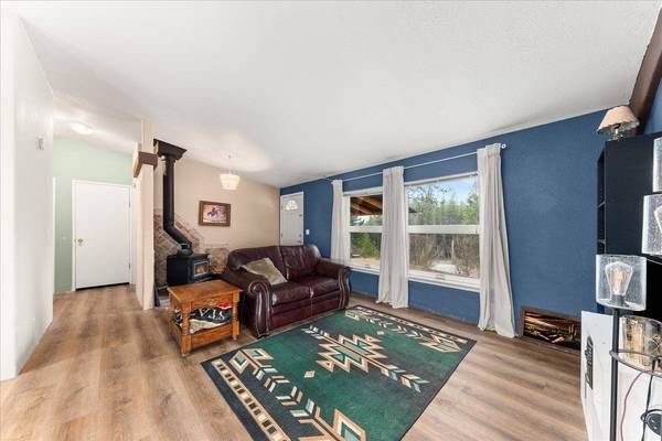 352 Independence Rd, Newport, WA 99156