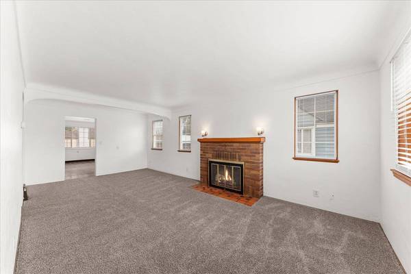 1111 E Courtland Ave, Spokane, WA 99207