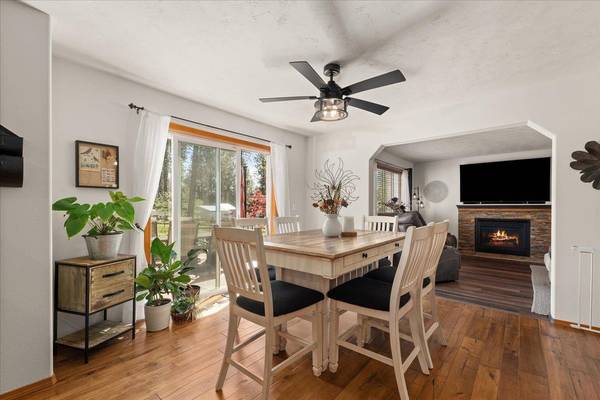 16503 N Mockingbird Ln, Nine Mile Falls, WA 99026