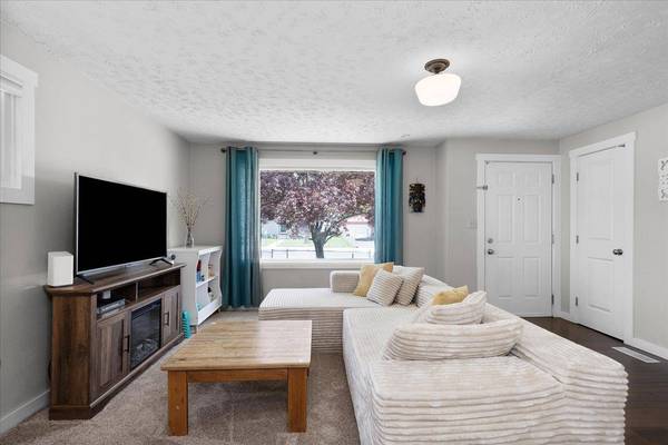 7015 N Howard St, Spokane, WA 99208