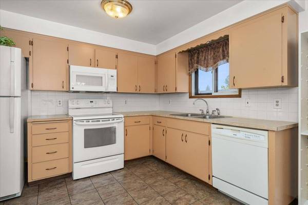 5903 N Stevens St, Spokane, WA 99205