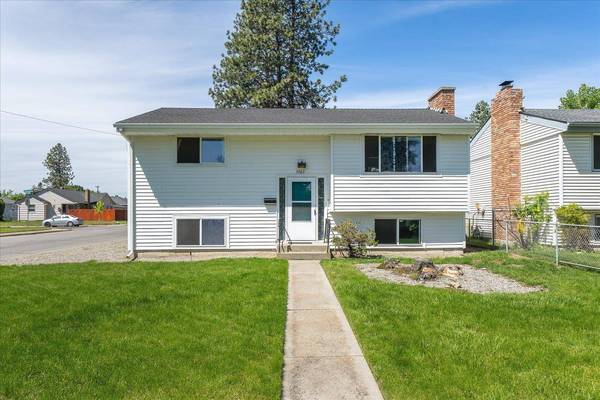 5903 N Stevens St, Spokane, WA 99205