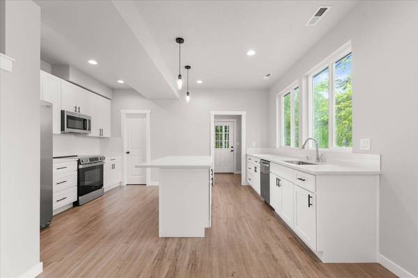 4107 Tamarack Beach Rd, Loon Lake, WA 99148