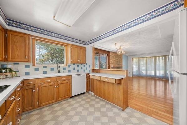 5304 N Washington St, Spokane, WA 99205