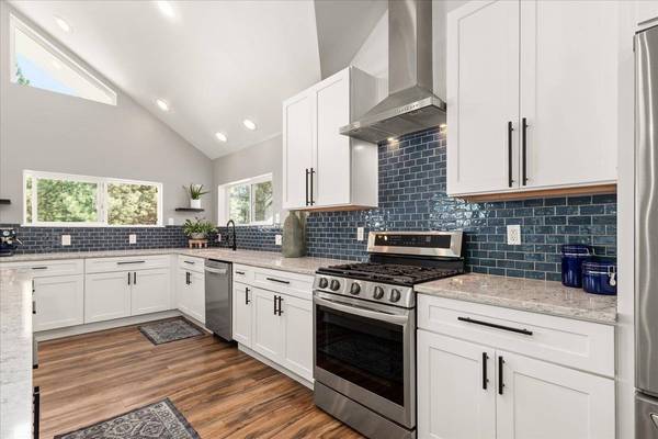 4312 J Grote Rd, Clayton, WA 99110