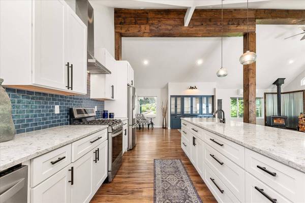 4312 J Grote Rd, Clayton, WA 99110