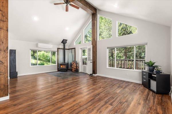 4312 J Grote Rd, Clayton, WA 99110