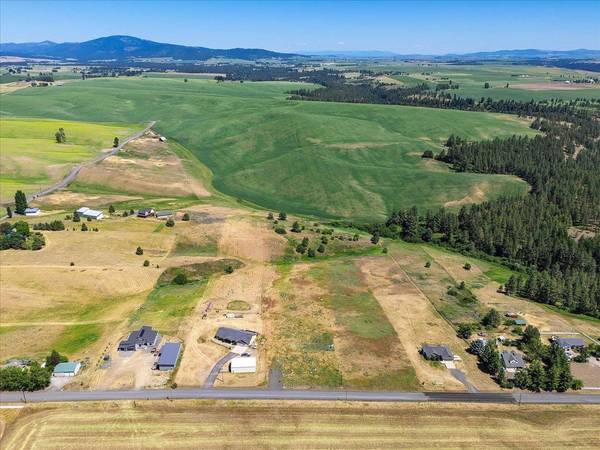 55xx E Stoughton Rd, Valleyford, WA 99036