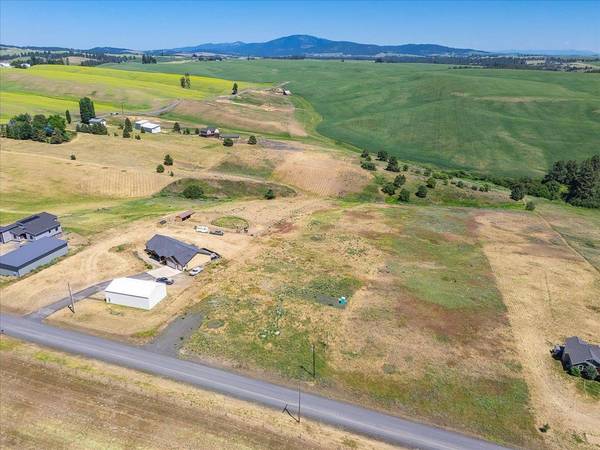55xx E Stoughton Rd, Valleyford, WA 99036