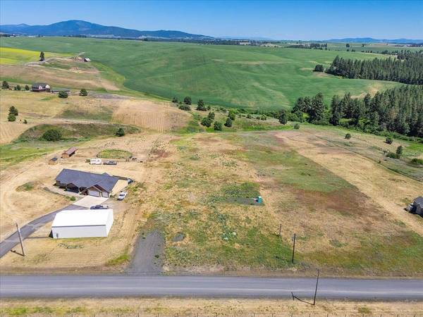 55xx E Stoughton Rd, Valleyford, WA 99036