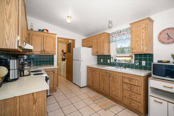 1405 E Evergreen St, Deer Park, WA 99006