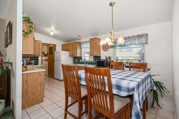 1405 E Evergreen St, Deer Park, WA 99006