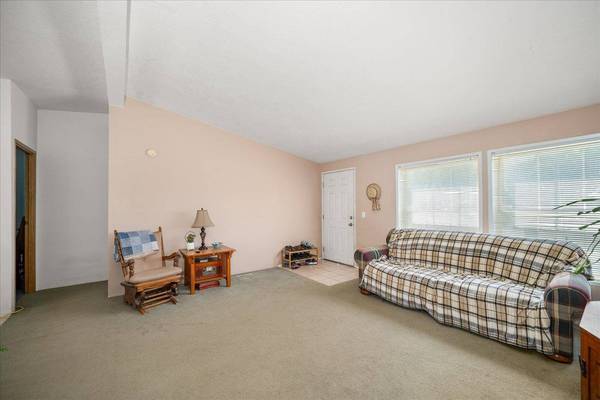 1405 E Evergreen St, Deer Park, WA 99006