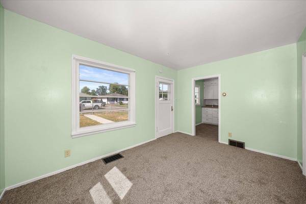 2608 E Heroy Ave, Spokane, WA 99207