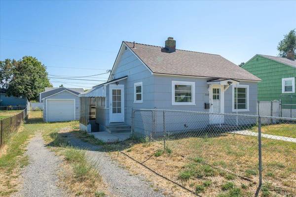 2608 E Heroy Ave, Spokane, WA 99207