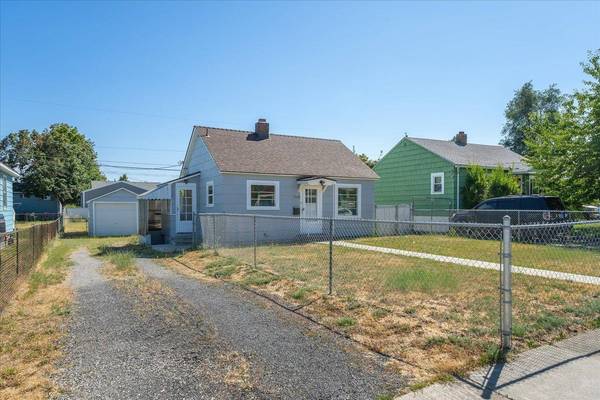 2608 E Heroy Ave, Spokane, WA 99207