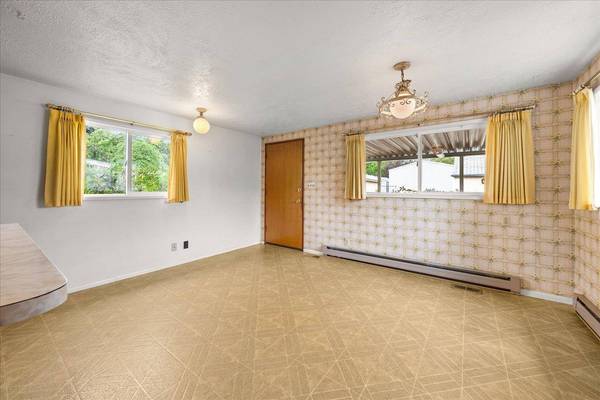 5114 N Elgin St, Spokane, WA 99205