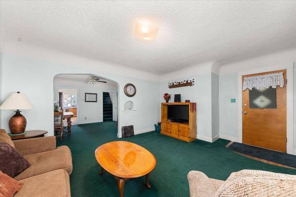 713 E Ermina Ave, Spokane, WA 99207