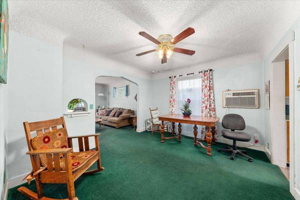 713 E Ermina Ave, Spokane, WA 99207