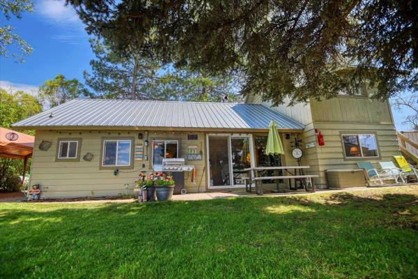 408000 Robbins Rd, Loon Lake, WA 99148