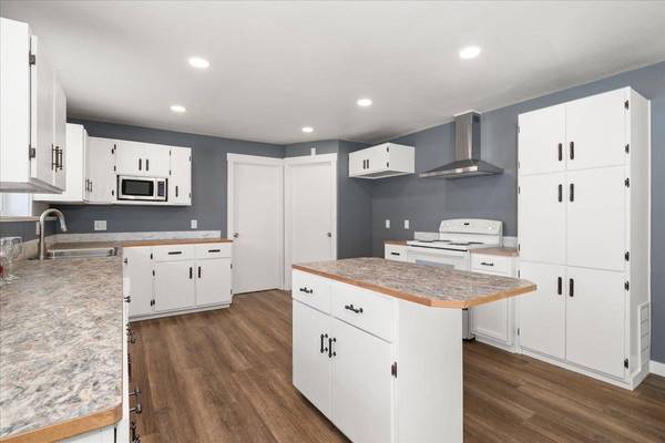 7014 N Howard St, Spokane, WA 99208