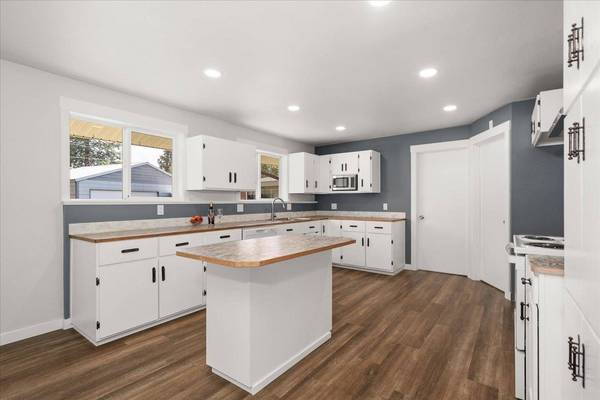 7014 N Howard St, Spokane, WA 99208