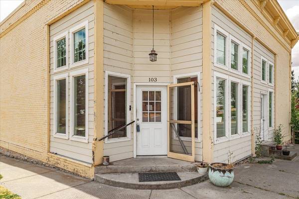 103 W Market St, Latah, WA 99018