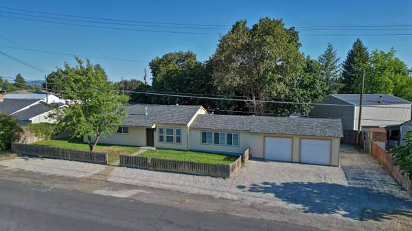 4707 W Wellesley Ave #The quite side of Wellesley, Spokane, WA 99205