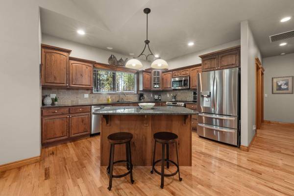 1220 E Fireside Ln, Spokane, WA 99208