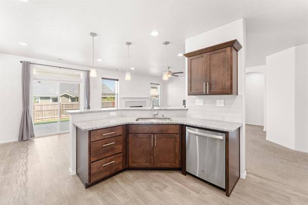 205 S Lawson St, Airway Heights, WA 99001