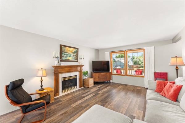 625 Golden Hills Dr, Cheney, WA 99004