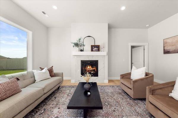 2021 W Walker Ave, Spokane, WA 99208