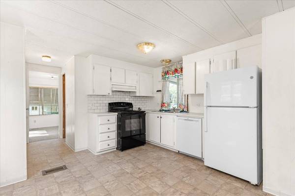 8900 S Mullen Hill Rd #5, Spokane, WA 99224