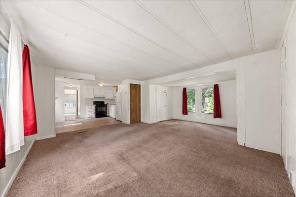 8900 S Mullen Hill Rd #5, Spokane, WA 99224