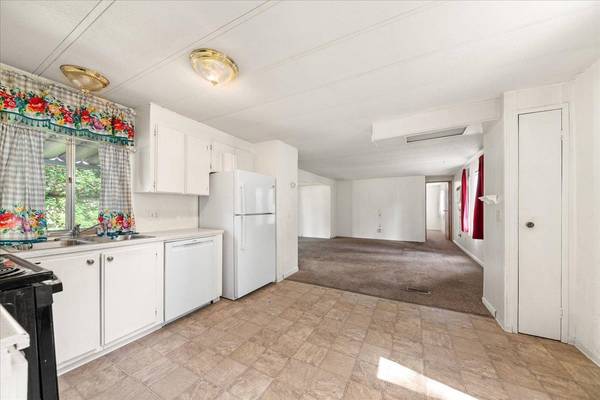 8900 S Mullen Hill Rd #5, Spokane, WA 99224