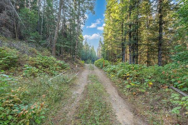 80 Virginia Ln, Newport, WA 99156