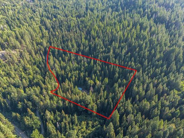 80 Virginia Ln, Newport, WA 99156