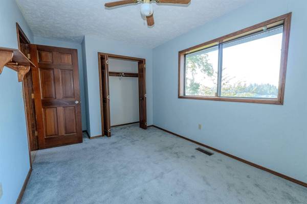 1320 S Kahuna Dr, Spokane, WA 99212