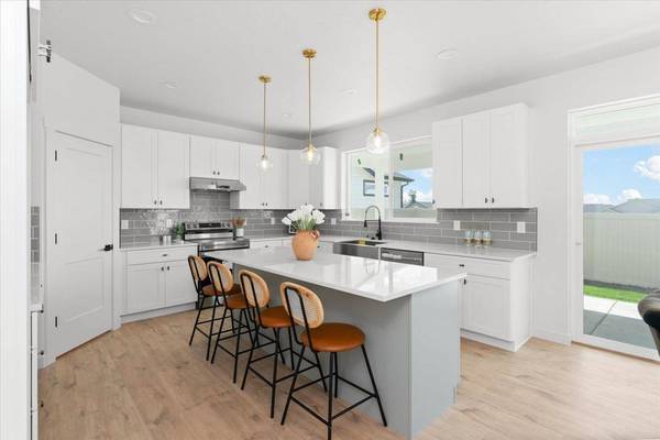 2077 W Walker Ave, Spokane, WA 99208