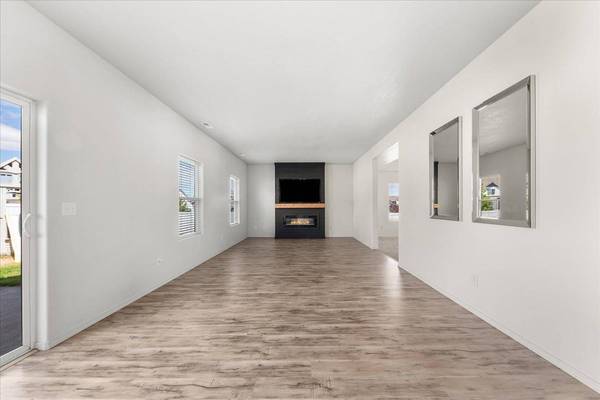 318 S King St, Airway Heights, WA 99001